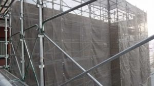 外壁塗装で足場工事が必要な場合にかかる費用の相場